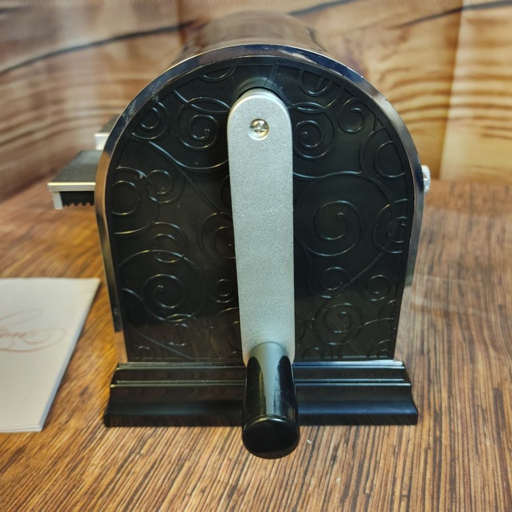 Quick Cuts Reveloution RV05734  DieCut Cutting Machine - Picture 3 of 6